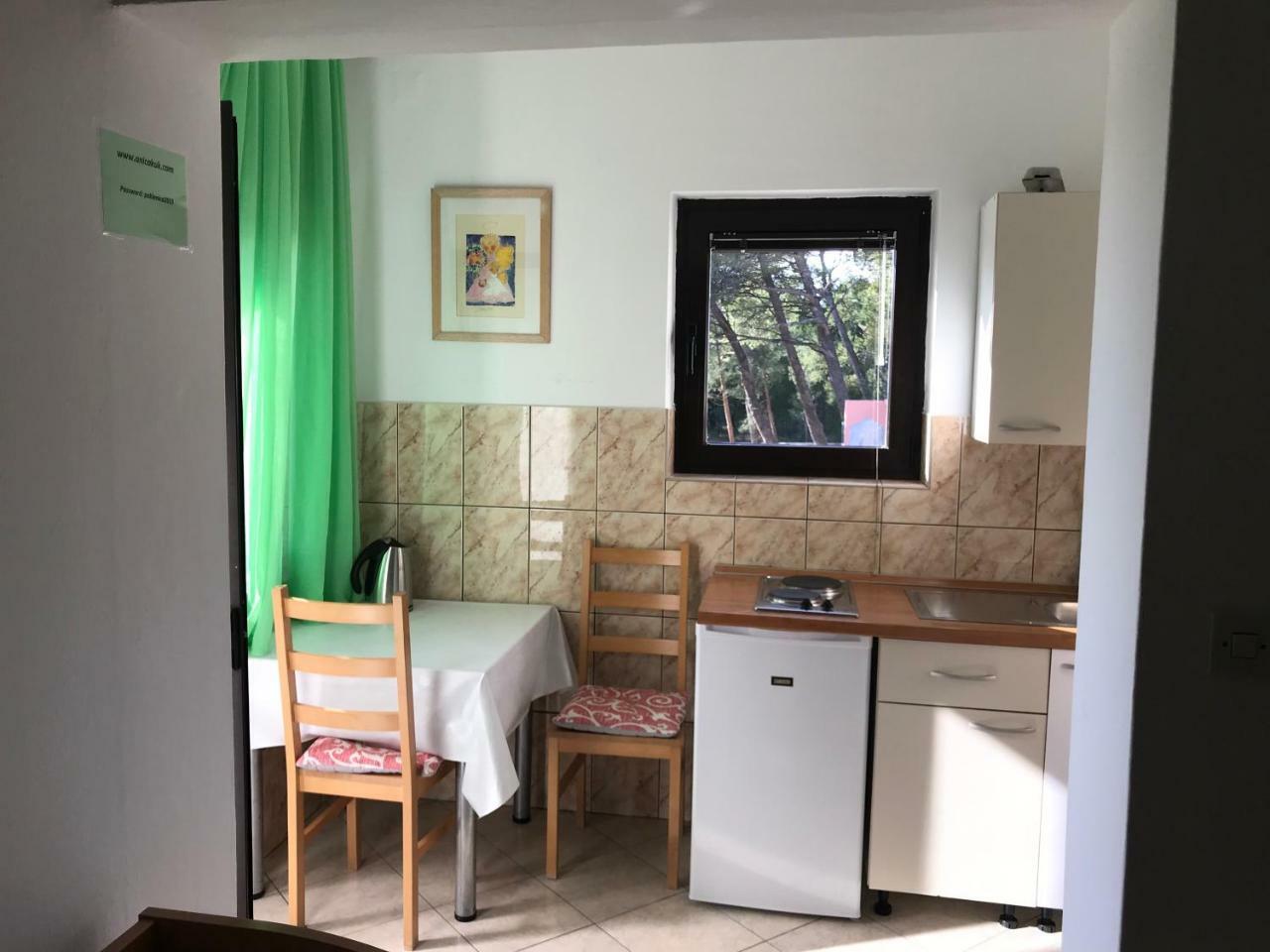 Apartman Ive Starigrad Paklenica Exterior photo