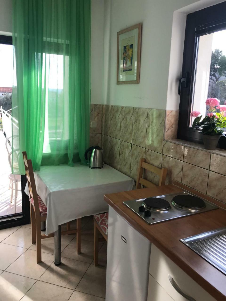 Apartman Ive Starigrad Paklenica Exterior photo